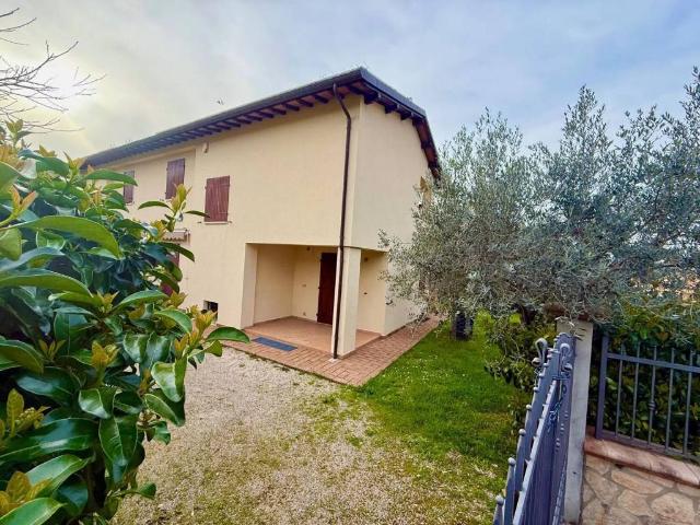 Villa Indipendente in vendita a La Bianca, Campello sul Clitunno