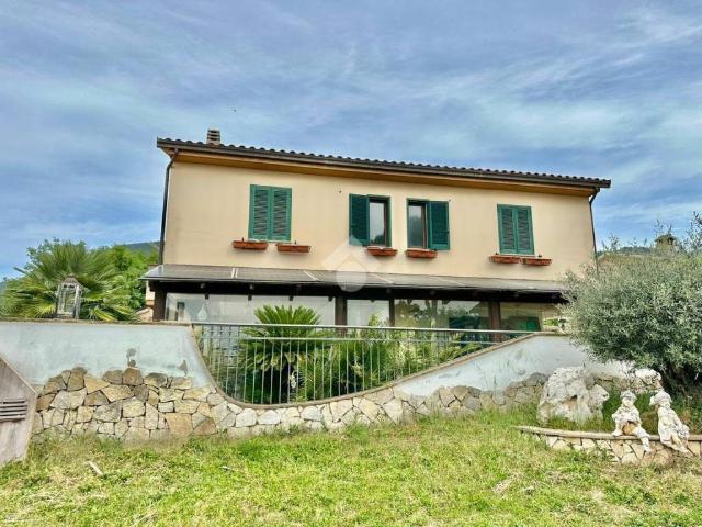 Villa Indipendente in vendita a Campello Sul Clitunno, Umbria