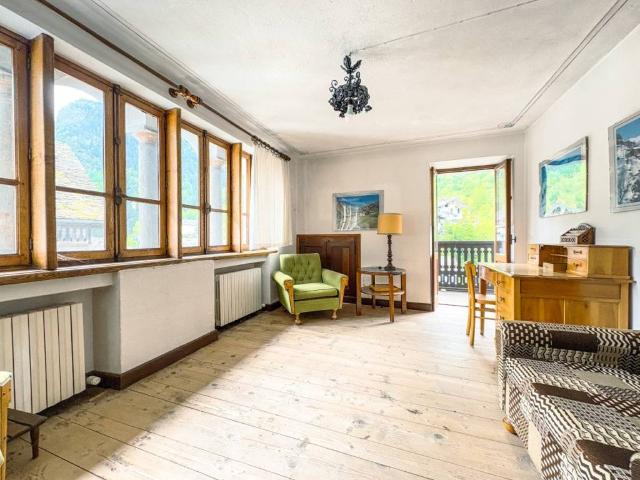 Villa Indipendente in vendita a Piemonte, Vercelli