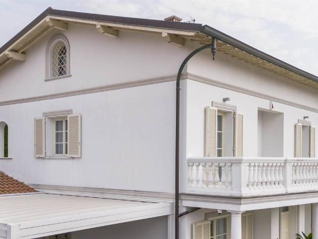 Villa Indipendente in vendita a Campi Bisenzio, Toscana