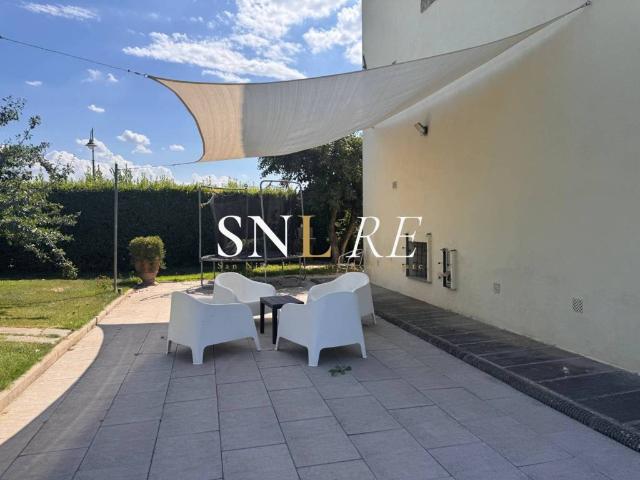 Villa Indipendente in vendita a La Villa, Campi Bisenzio