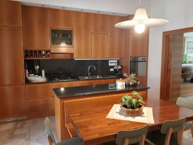 Villa Indipendente in vendita a Santa Maria, Campi Bisenzio