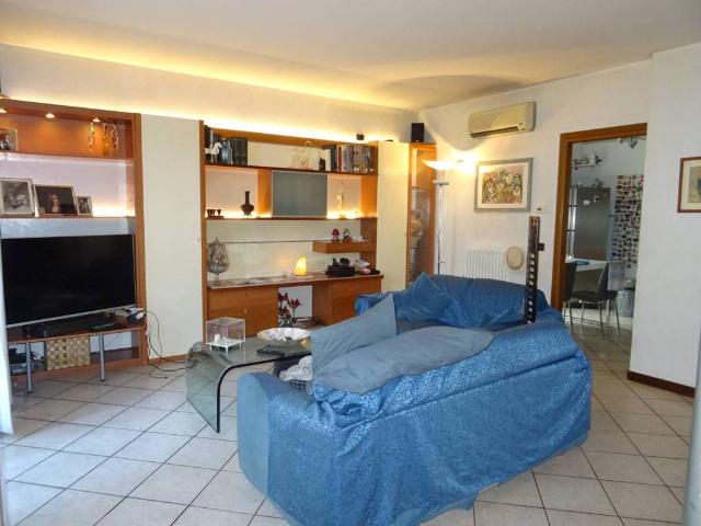 Villa Indipendente in vendita a Campi Bisenzio, Toscana