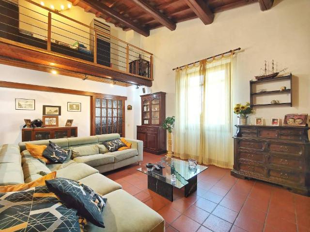 Villa Indipendente in vendita a San Donnino, Campi Bisenzio