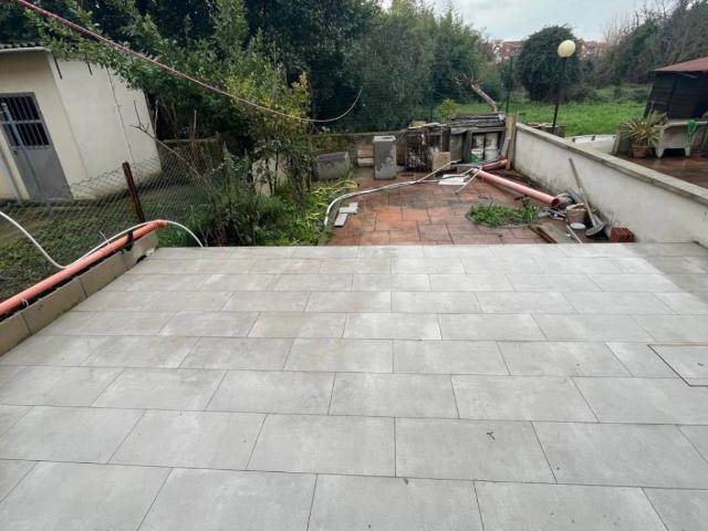Villa Indipendente in vendita a La Villa, Campi Bisenzio