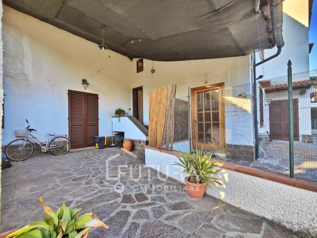 Villa Indipendente in vendita a Santa Maria, Campi Bisenzio