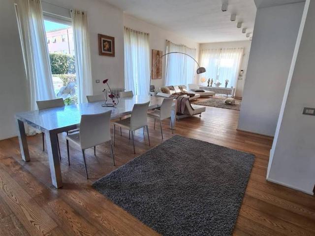 Villa Indipendente in vendita a Venturina Terme, Campiglia Marittima