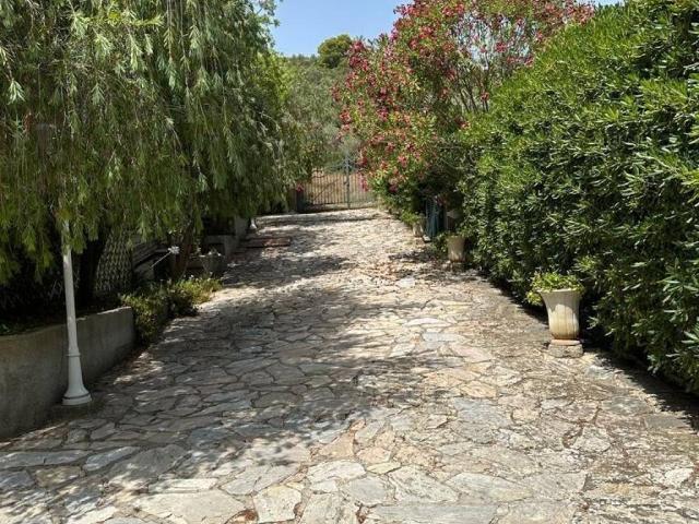 Villa Indipendente in vendita a Venturina Terme, Campiglia Marittima