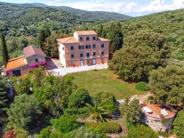 Villa Indipendente in vendita a Campiglia Marittima, Toscana
