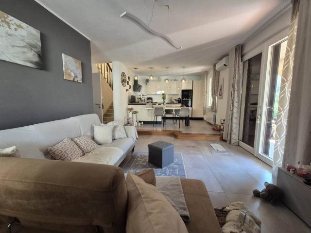 Villa Indipendente in vendita a Venturina Terme, Campiglia Marittima