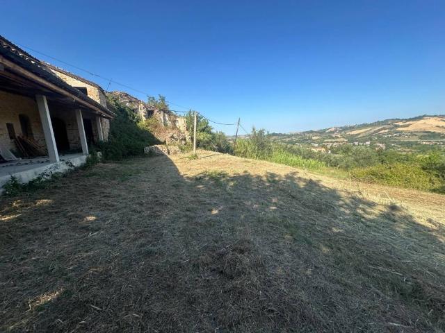 Villa Indipendente in vendita a Campli, Abruzzo