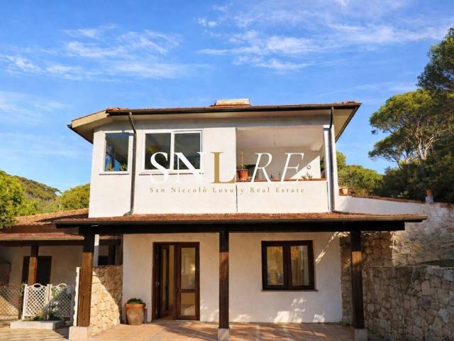 Villa Indipendente in vendita a Campo nell'Elba, La Pila