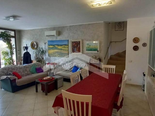 Villa Indipendente in vendita a Oratino, Molise