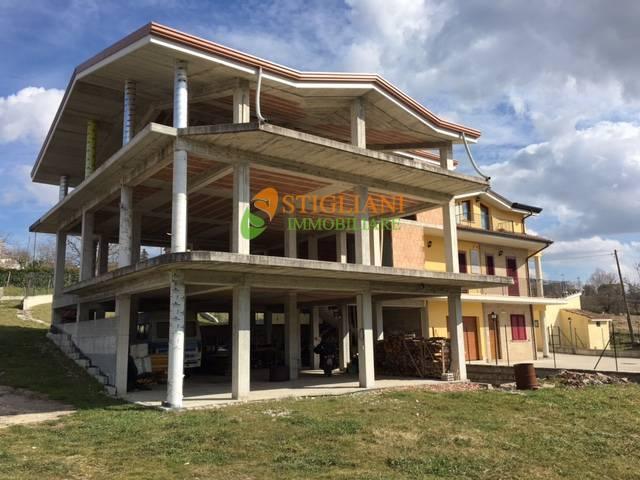 Villa Indipendente in vendita a Campobasso, Molise