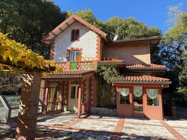 Villa Indipendente in vendita a Campobasso, Molise