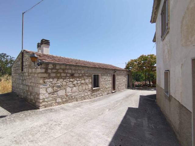 Villa Indipendente in vendita a Campobasso, Molise