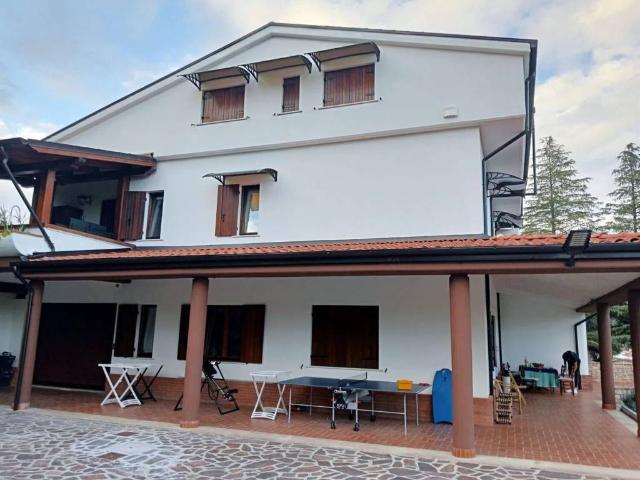 Villa Indipendente in vendita a Campobasso, Molise