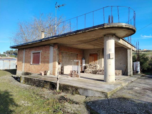 Villa Indipendente in vendita a Campobasso, Molise