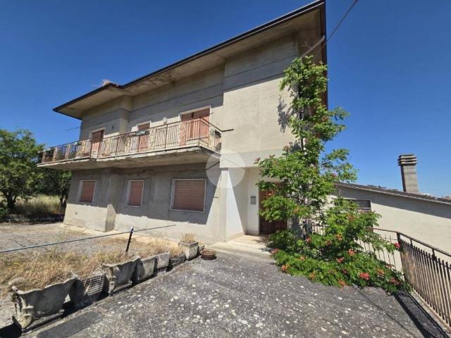 Villa Indipendente in vendita a Colle delle Api, Campobasso