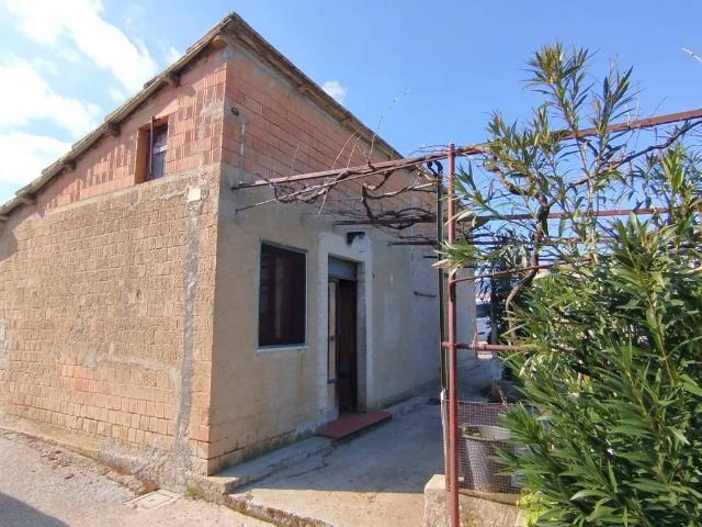 Villa Indipendente in vendita a Campobasso, Molise