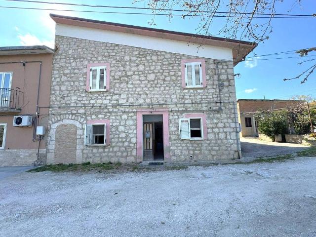 Villa Indipendente in vendita a Campobasso, Molise