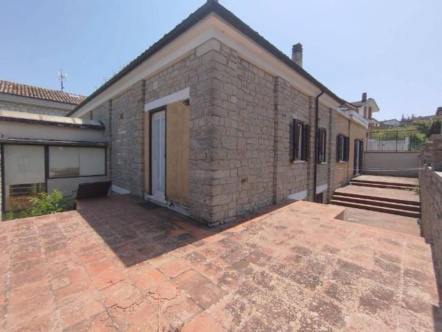 Villa Indipendente in vendita a Campobasso, Molise