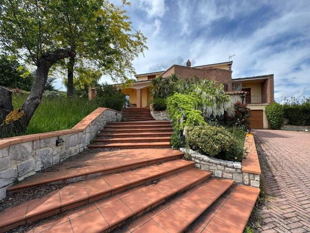Villa Indipendente in vendita a Campobasso, Molise