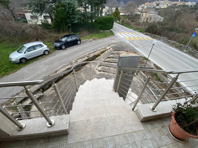 Villa Indipendente in vendita a Campochiaro, Molise
