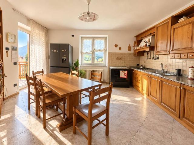 Villa Indipendente in vendita a Dercolo, Campodenno