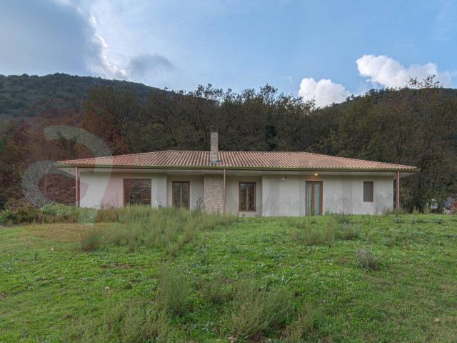 Villa Indipendente in vendita a Campodimele, Lazio
