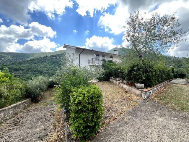 Villa Indipendente in vendita a Campodimele, Lazio