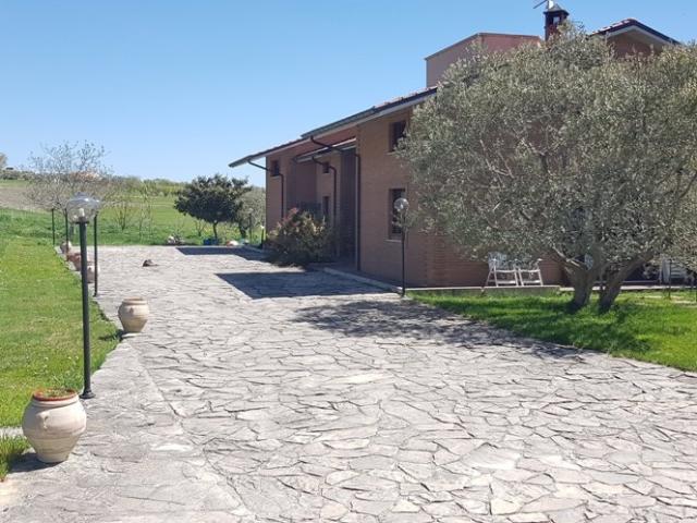 Villa Indipendente in vendita a Campodipietra, Molise