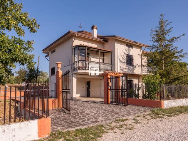 Villa Indipendente in vendita a Campodipietra, Molise
