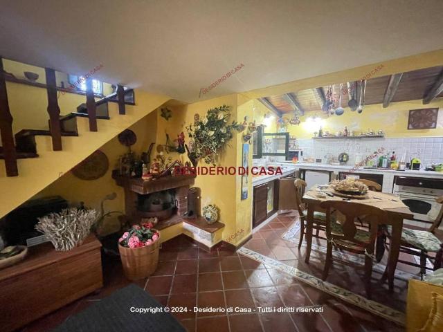 Villa Indipendente in vendita a Campofelice Di Roccella, Sicilia