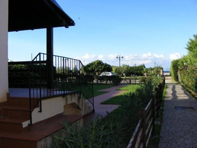 Villa Schiera in vendita a Campofelice Di Roccella, Sicilia
