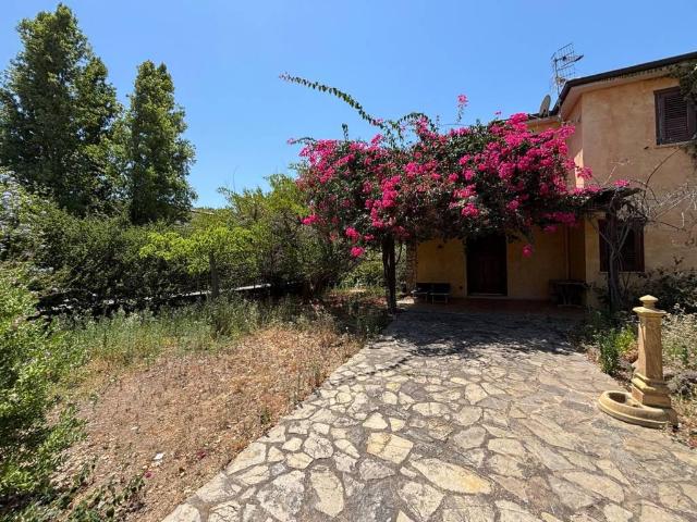 Villa Indipendente in vendita a Campofelice Di Roccella, Sicilia