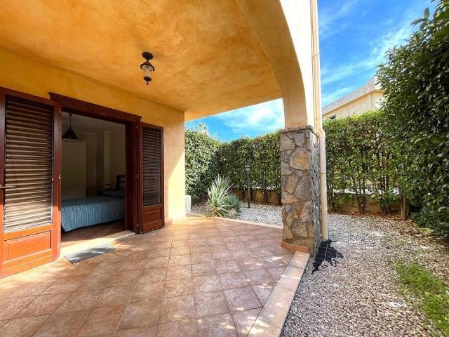 Villa Indipendente in vendita a Campofelice Di Roccella, Sicilia