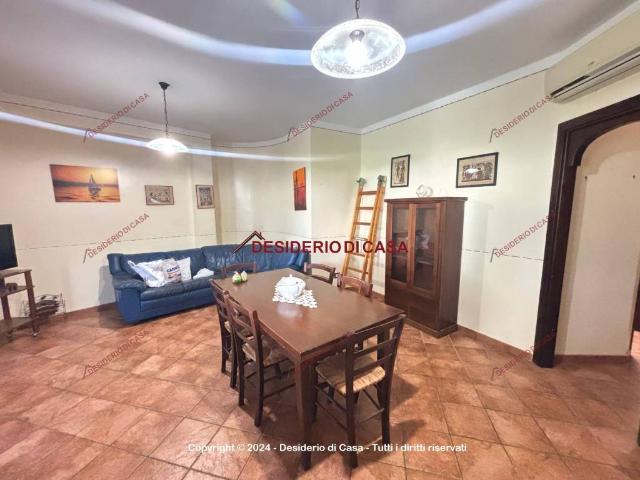 Villa Indipendente in vendita a Campofelice Di Roccella, Sicilia