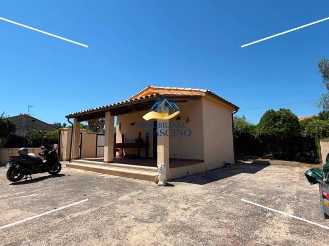 Villa Indipendente in vendita a Campofelice Di Roccella, Sicilia