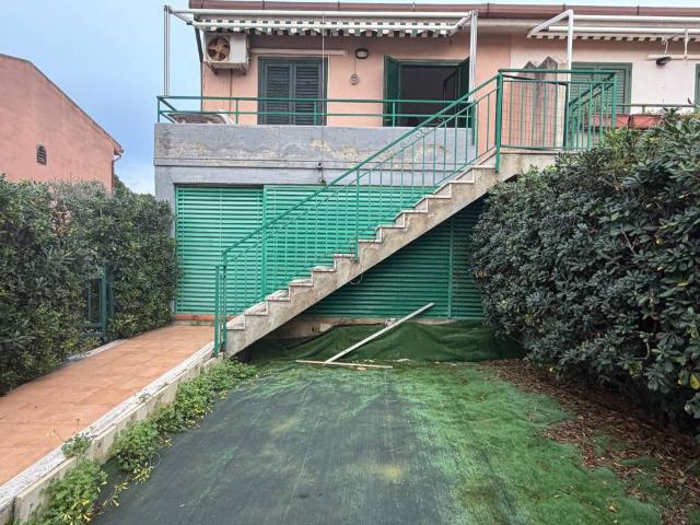 Villa Indipendente in vendita a Campofelice Di Roccella, Sicilia