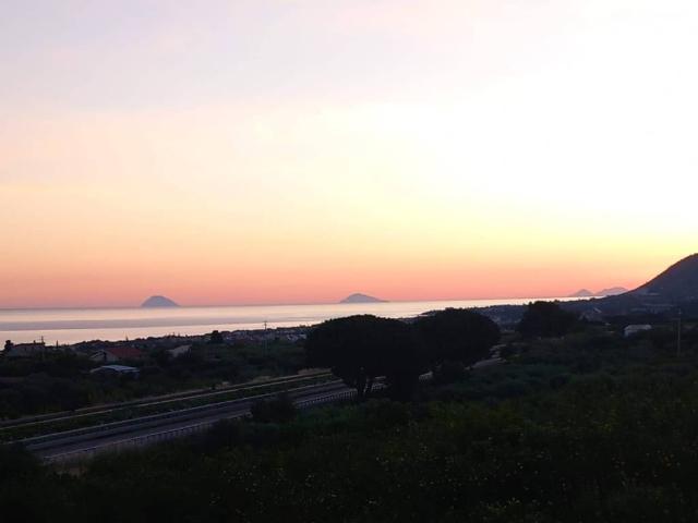 Villa Indipendente in vendita a Campofelice Di Roccella, Sicilia