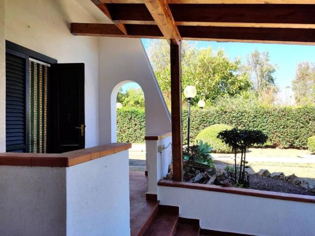 Villa Indipendente in vendita a Campofelice di Roccella, Palermo