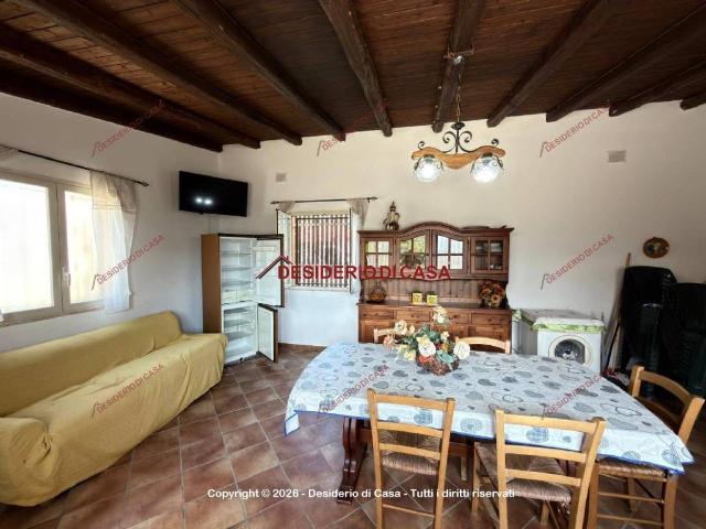 Villa Indipendente in vendita a Campofelice di Roccella, Palermo