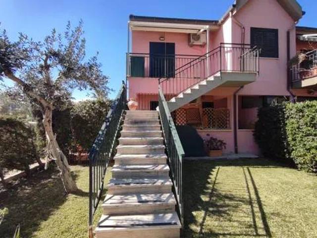 Villa Indipendente in vendita a Campofelice di Roccella, Palermo