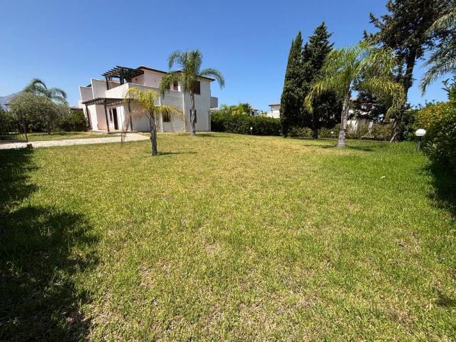 Villa Indipendente in vendita a Campofelice Di Roccella, Sicilia