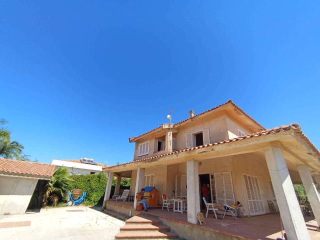 Villa Indipendente in vendita a Campofelice Di Roccella, Sicilia