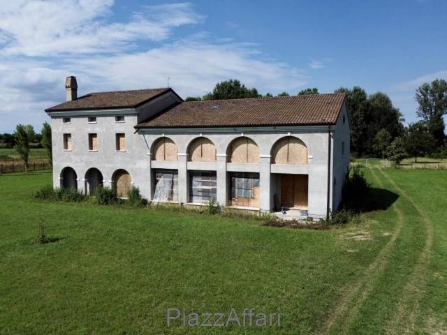 Villa Indipendente in vendita a Campolongo Maggiore Chiesa, Campolongo Maggiore