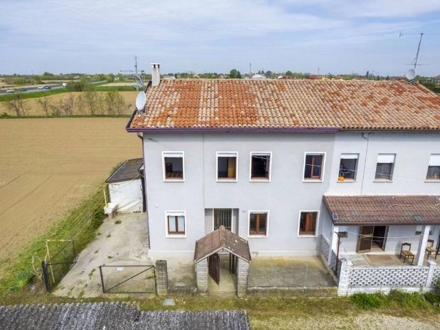 Villa Indipendente in vendita a Campolongo Maggiore, Veneto