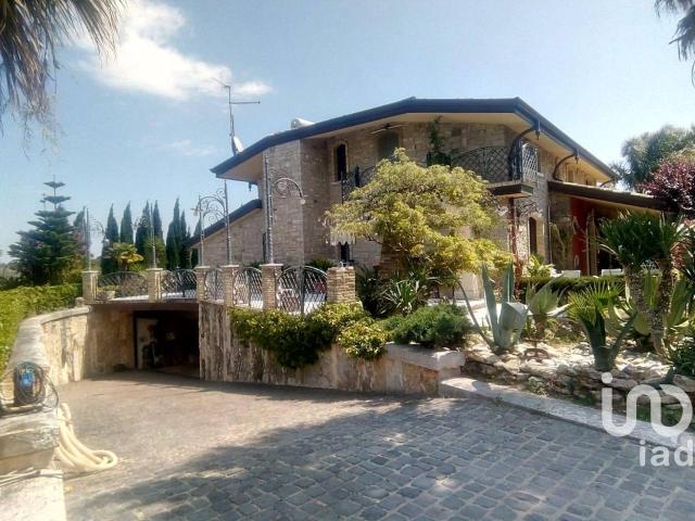 Villa Indipendente in vendita a Case FIAT, Campomarino