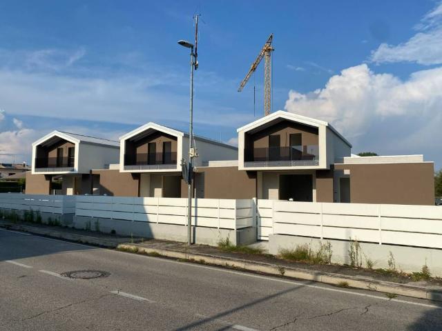 Villa Indipendente in vendita a Camponogara, Veneto